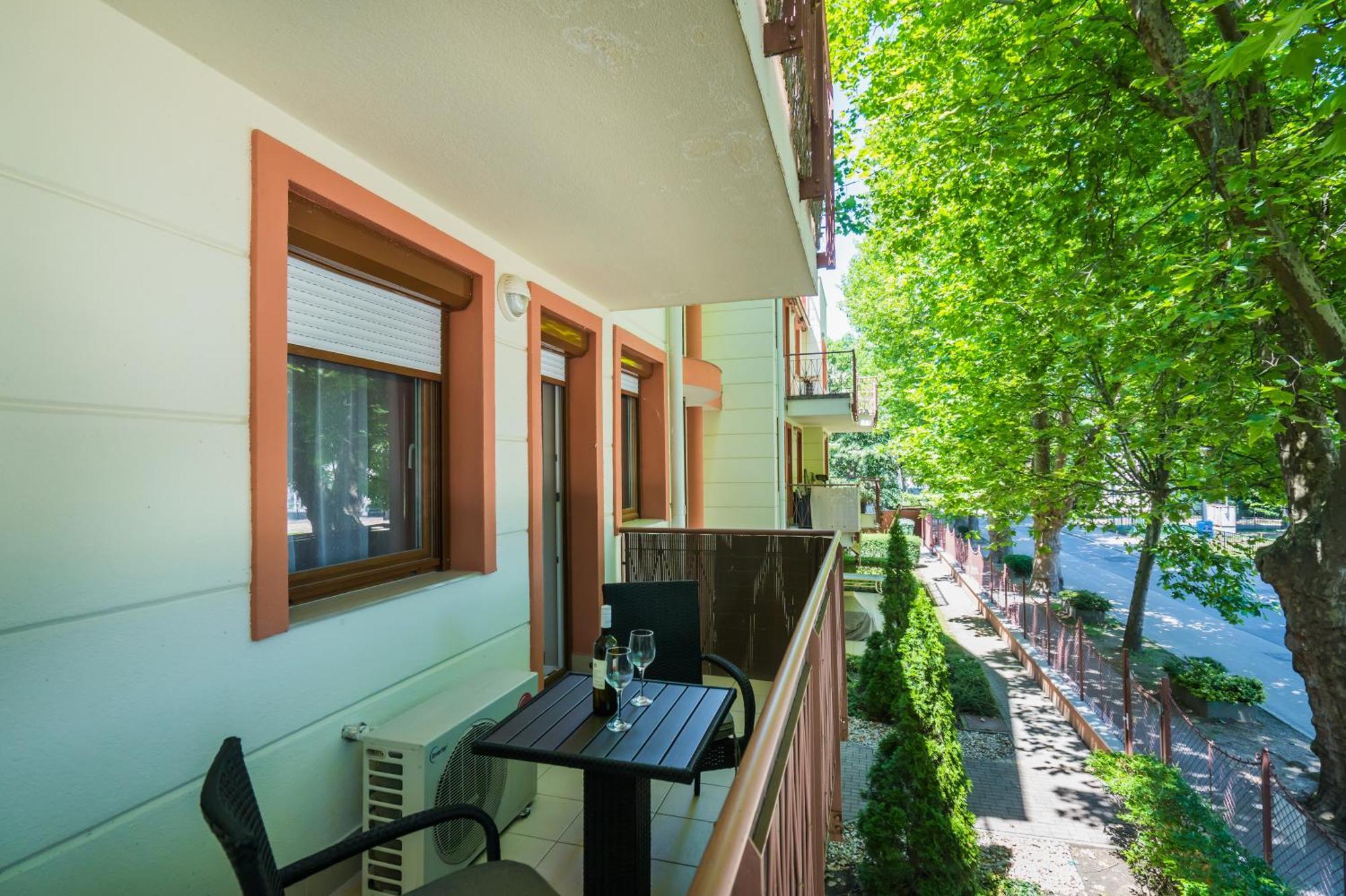 Plazs Home Apartman Siófok Exterior foto