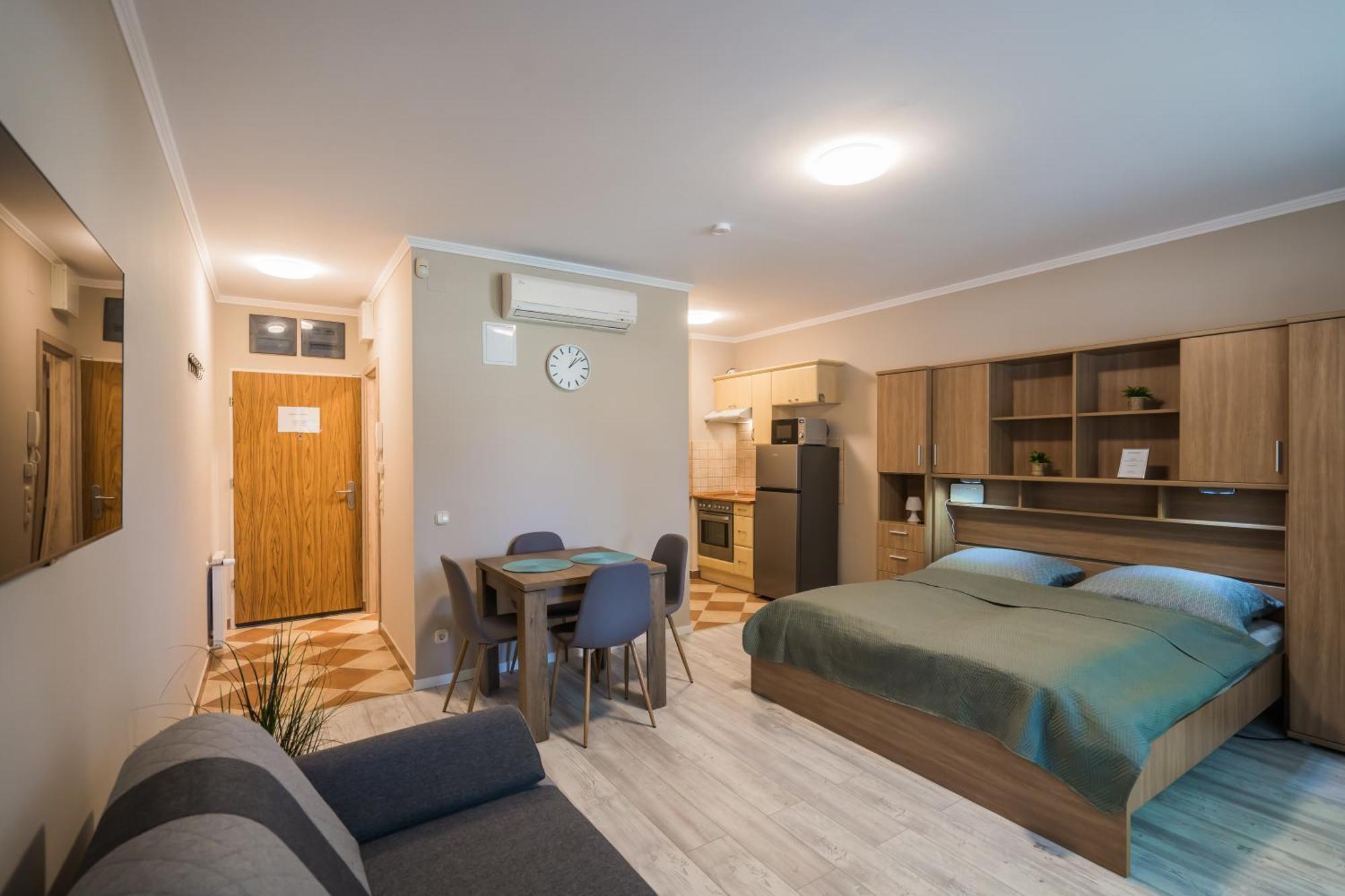 Plazs Home Apartman Siófok Exterior foto